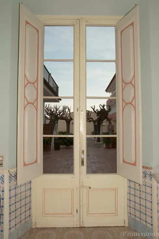 ** בית הארחה פאלאפרוג'ל Hostal Plaja I Pati De Can Plaja ספרד